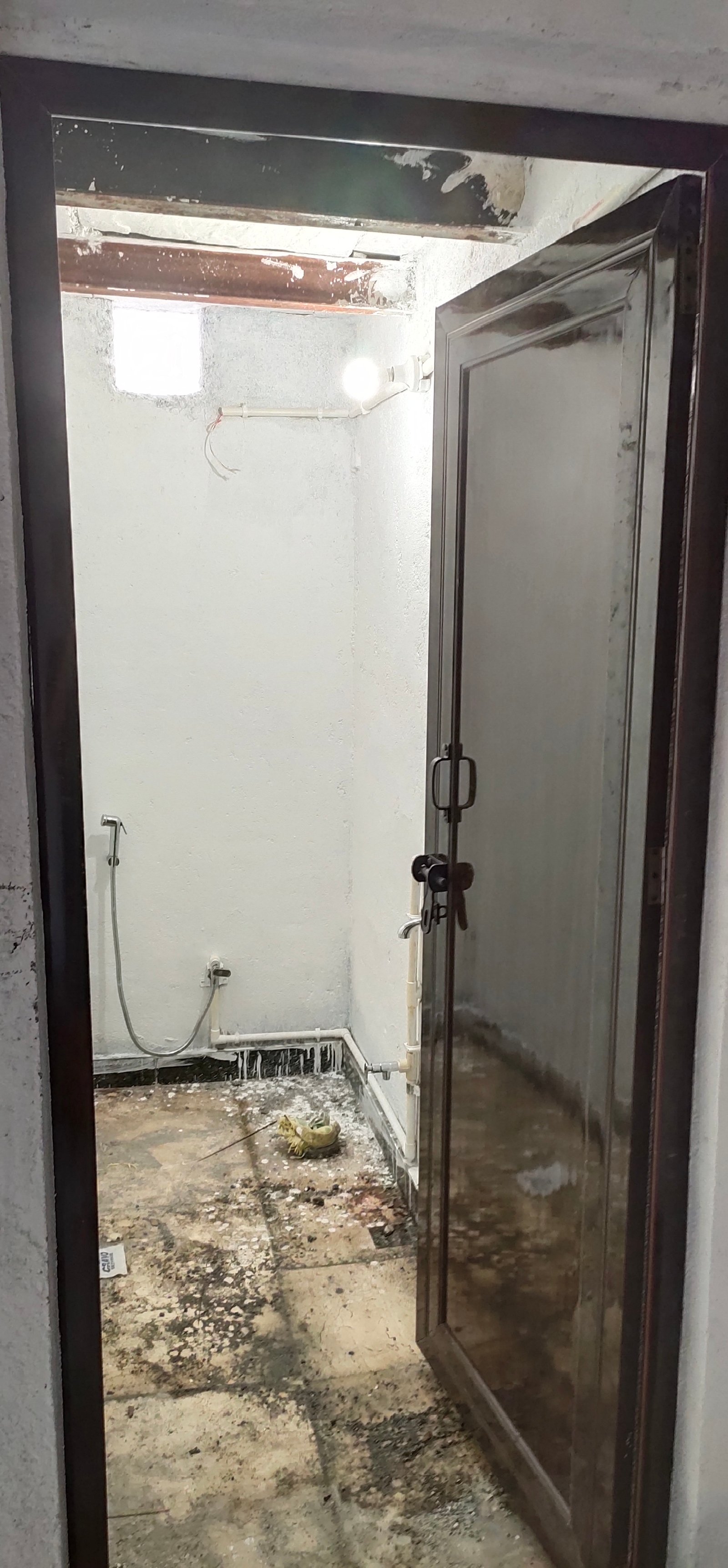 Newly Built Warehouse with Office in Chhawla. 500 meters from UER-II Expressway