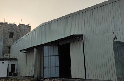 Newly Built Warehouse with Office in Chhawla. 500 meters from UER-II Expressway