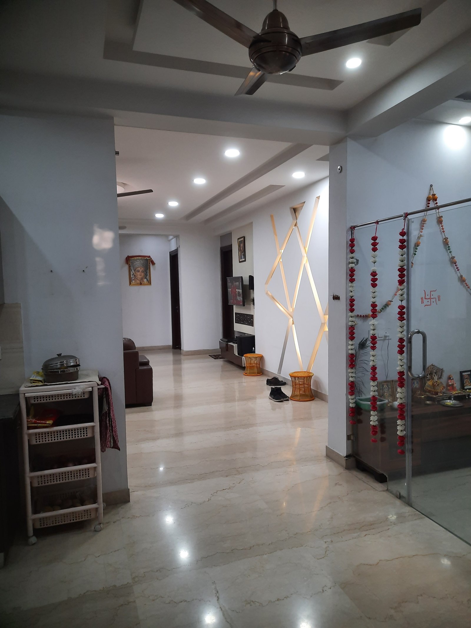 4 BHK Luxirious Indipendent Floor In Niti Khand I Indirapuram, Ghaziabad, Uttar Pradesh .