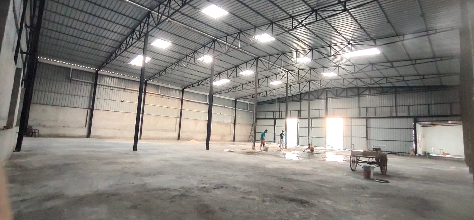 Newly Built Warehouse with Office in Chhawla. 500 meters from UER-II Expressway
