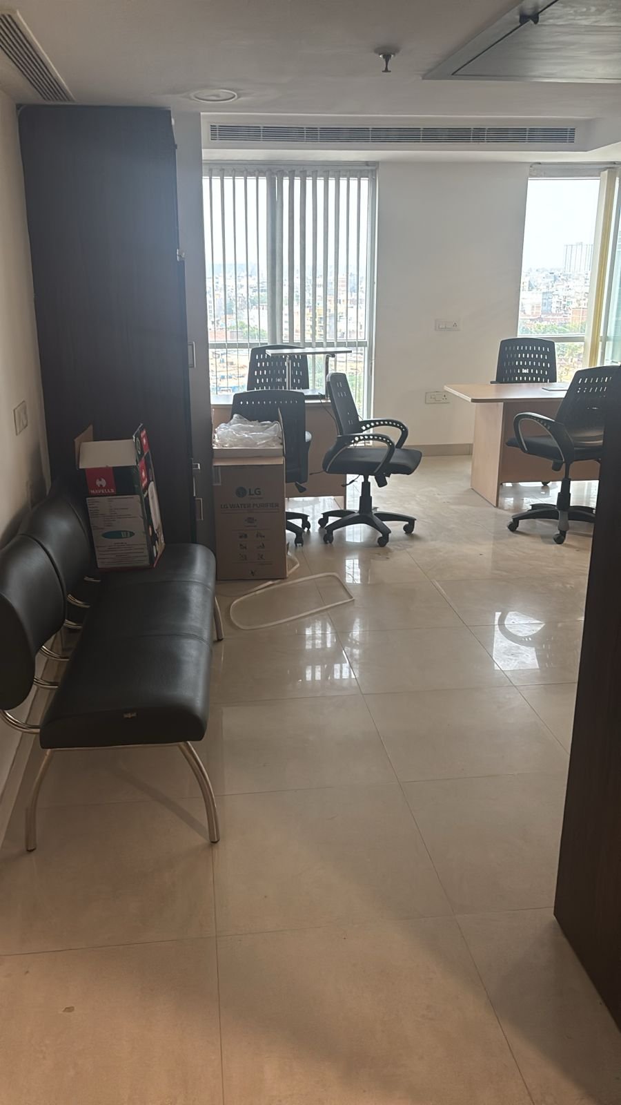 Office Space in DLF City Court, Sikanderpur, M G Road near Metro