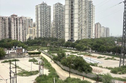 plots in Noida