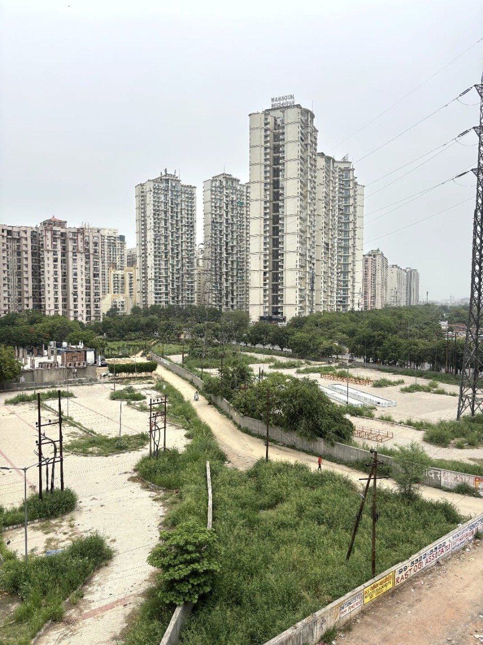 plots in Noida